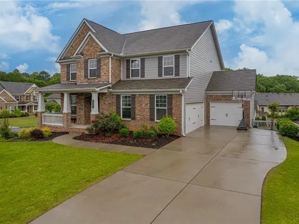 301 Cochin Dr, Woodstock, GA 30188