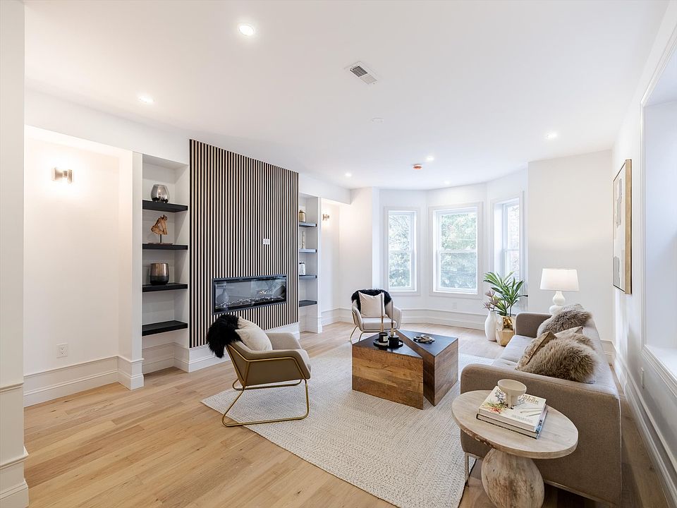 1st image of 413 S 51st St #2