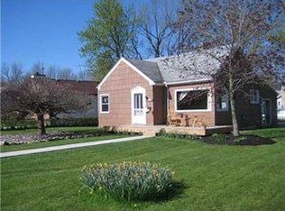 3432 Greenway Rd, Grand Island, NY 14072
