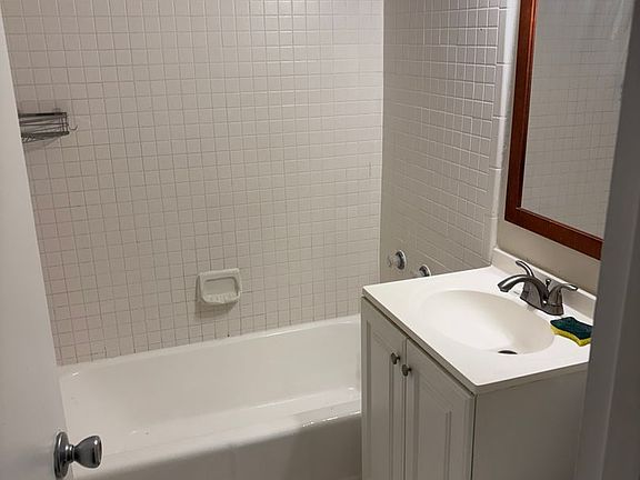 5th image of 1111 Arlington Blvd APT 434