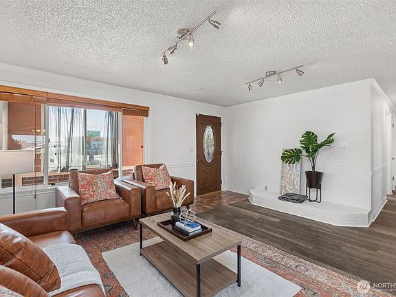 4th image of 24527 36th Avenue S