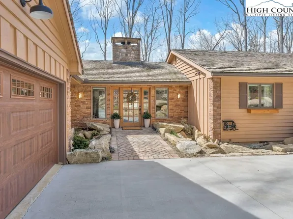 107 Rock Ledge Lane, Linville, NC 28646