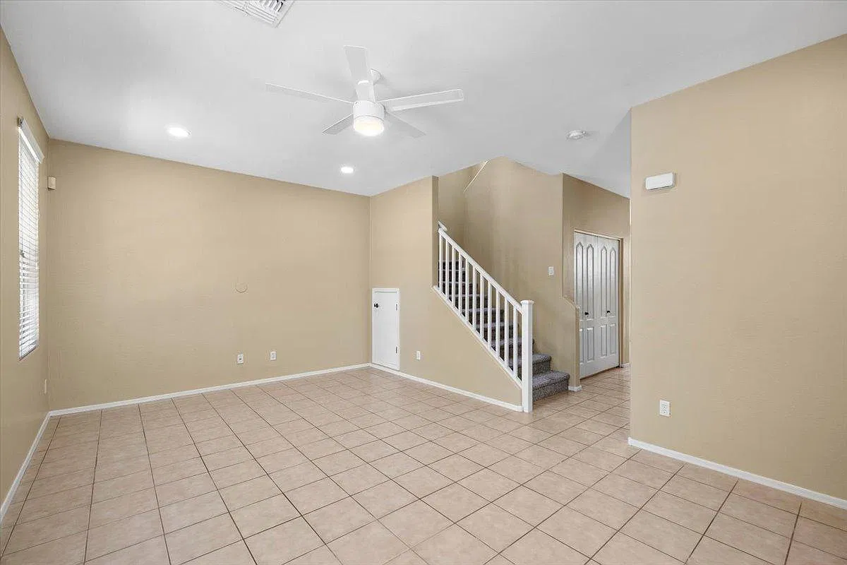 4238 E Tyson St — Photo 3