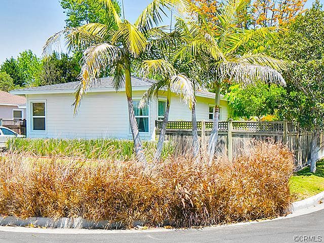 2nd image of 244 Costa Mesa St