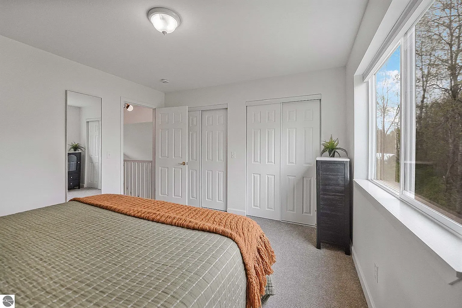 3 bed, 1388 sqft, $2,600 — Photo 4