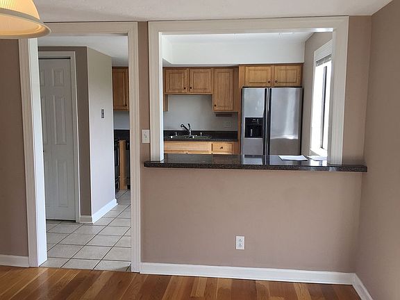 4th image of 10-12 Harmony Landing Ct