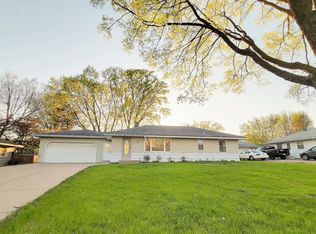 8690 Greenway Ave S, Cottage Grove, MN 55016