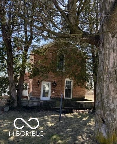 1st image of 635 W Pearl St