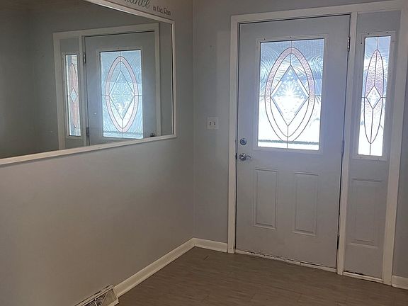 4th image of 2590 S Morrice Rd