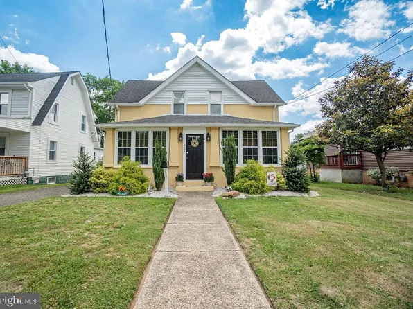 425 Florence Ave, Pitman, NJ 08071