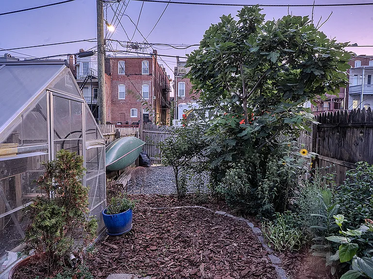 2222 Linden Ave — Photo 47