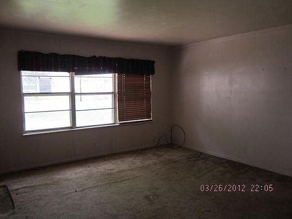2nd image of 3921 Avalon Ave