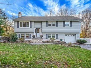 32 Pine Hill Rd, Monroe, NY 10950