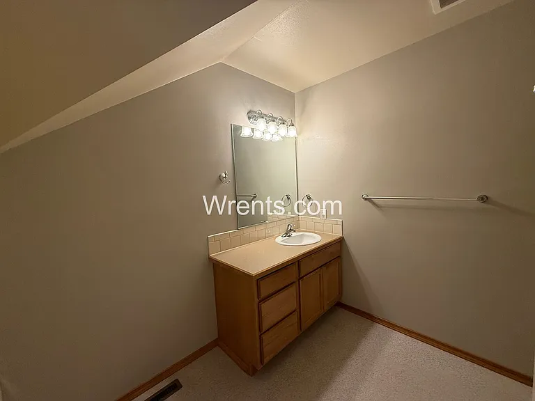 425 W 14th Ave — Photo 15