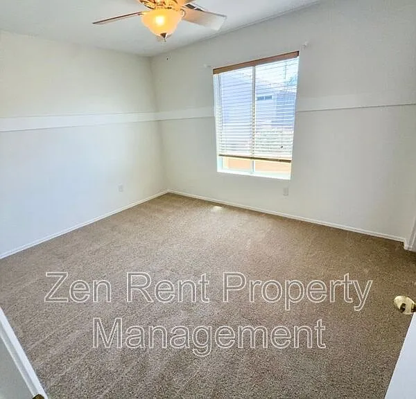 4237 E Windsor Dr — Photo 16