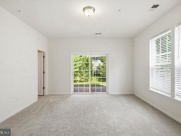 5th image of 23192 Mountain Laurel Ln