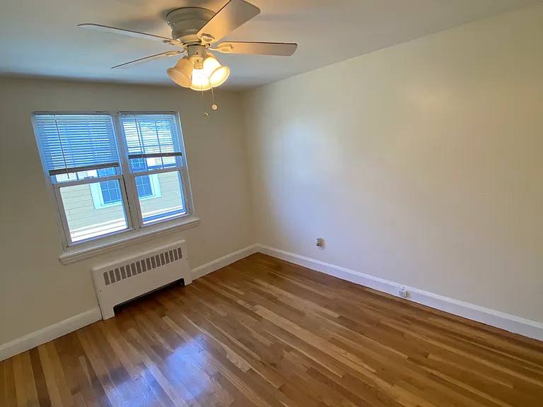555 Main St #2 — Photo 7