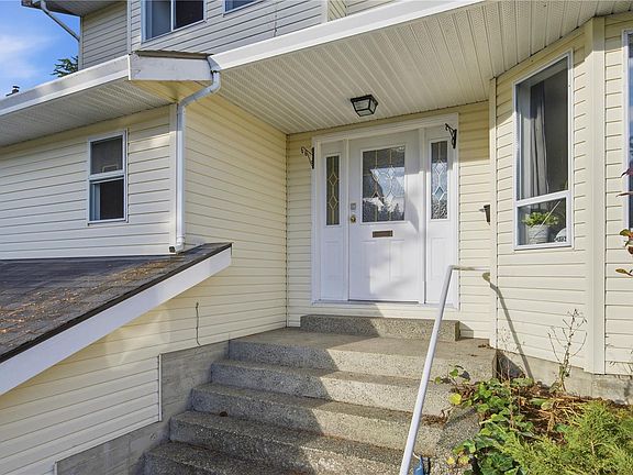 3rd image of 628 Cairndale Rd