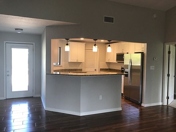 2nd image of 3610 Sawgrass Dr