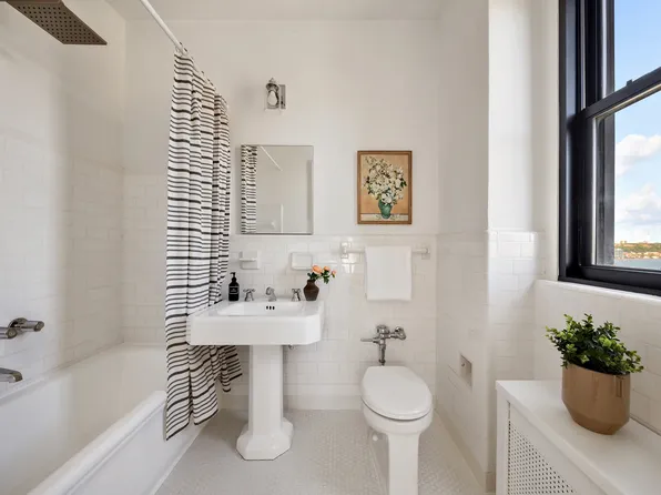 315 West 106th Street image 17 of 33