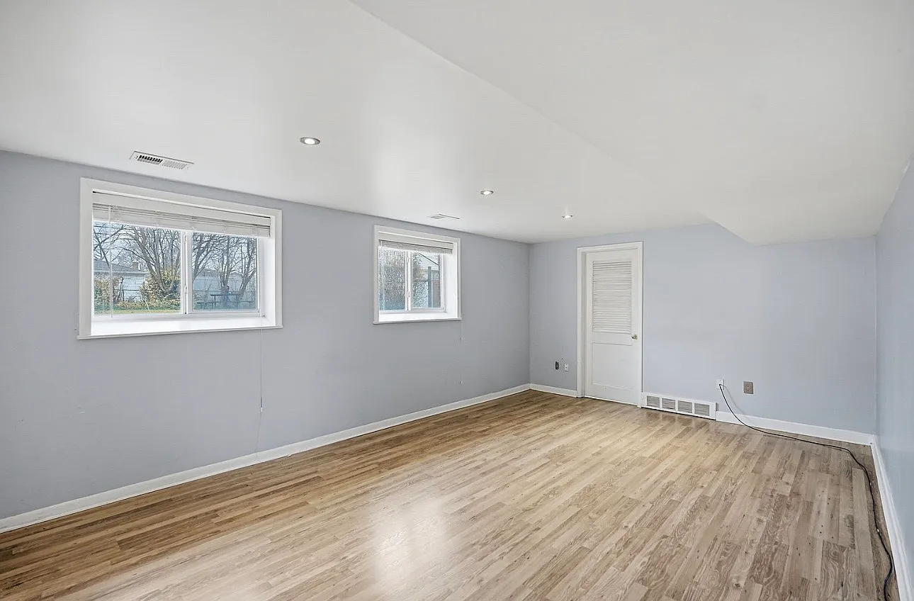 3 bed, 1456 sqft, $1,800 — Photo 2