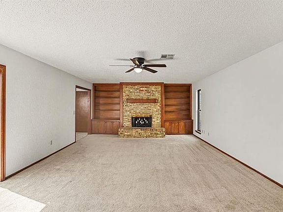 3rd image of 2513 SW 101st St