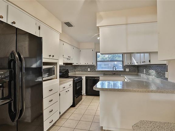 4th image of 4506 S Trask St