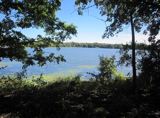 714 N Oakside Ave, Fox Lake, IL 60041