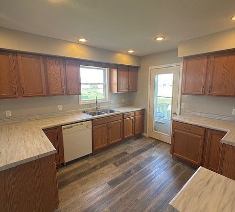 3rd image of 3004 Sugar Mill Ct