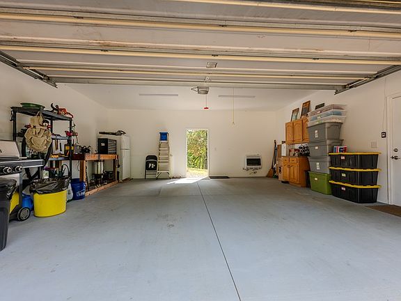 48th image of 124 Graystone Dr