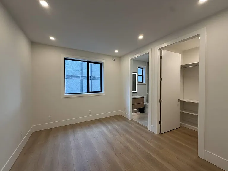 9X3 Westmount Dr — Photo 18