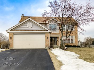 6714 Pine Ln, Carpentersville, IL, 60110