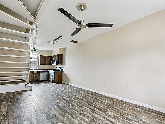 3rd image of 301 Seattle St APT 8
