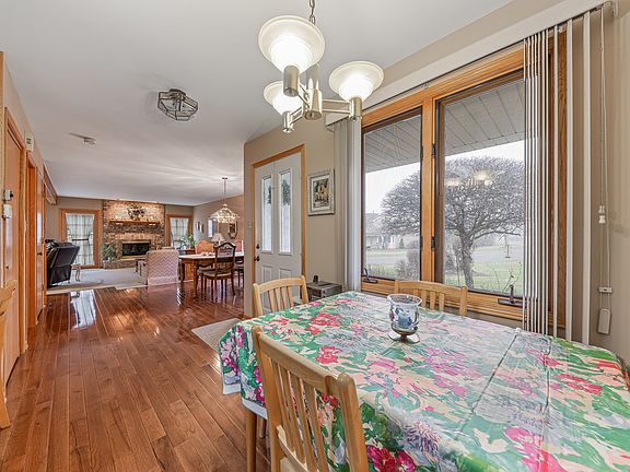 3rd image of 17330 Lakebrook Dr