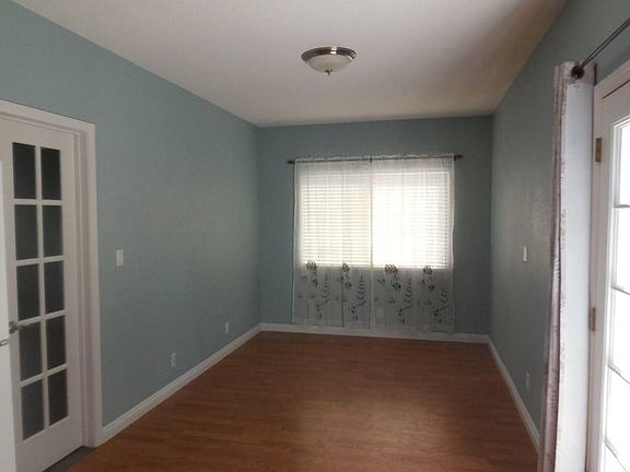 5th image of 16 Dudley Ct #Inlaw