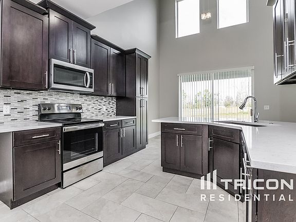 5th image of 495 Britten Dr