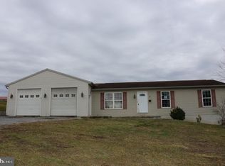 8953 Willowdale Rd, Greencastle, PA 17225