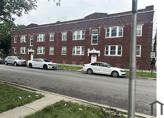 1st image of 1038 N Lamon Ave Unit 2