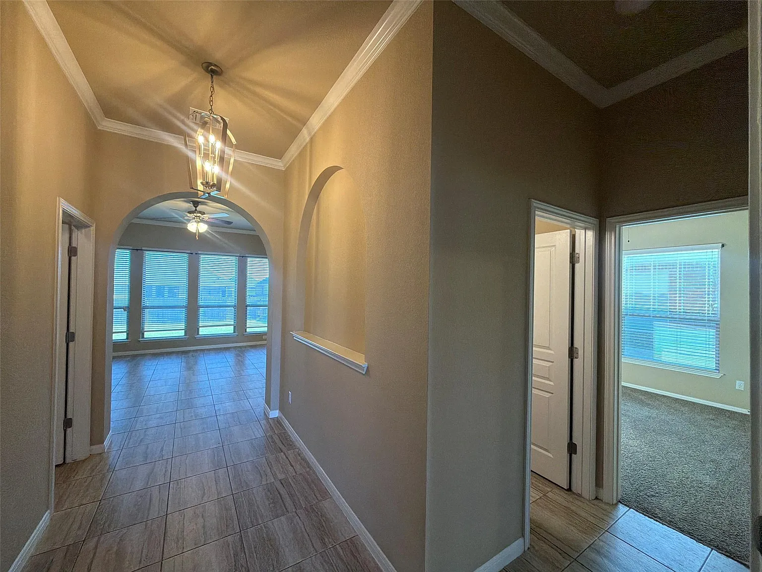3 bed, 2.0 bath, 1456 sqft, $1,750 — Photo 4