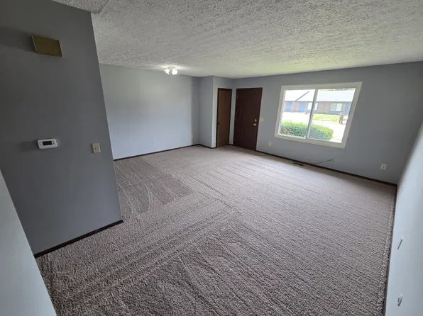 1172 Redbluff Dr #C, Dayton, OH 45449