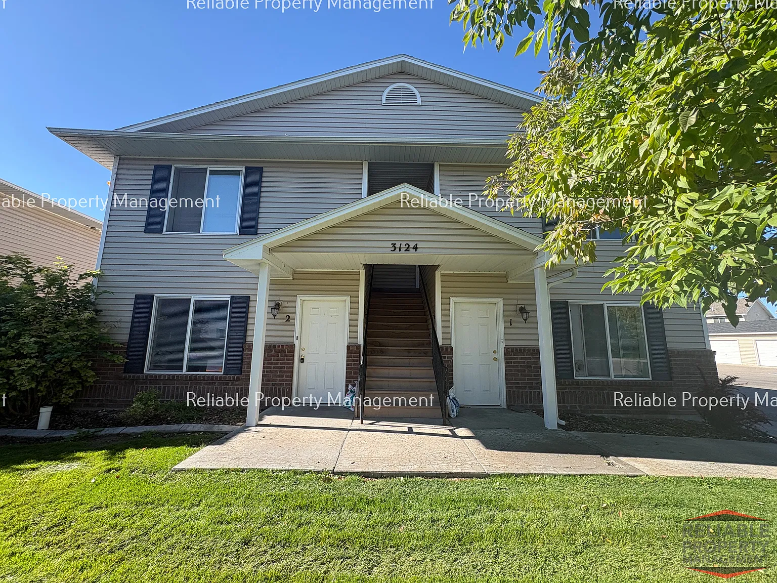 2 bed, 100 sqft, $1,095 — Photo 1
