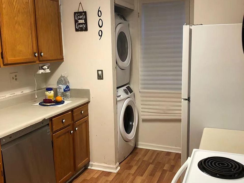 1st image of 619 Cypress Pointe St #619