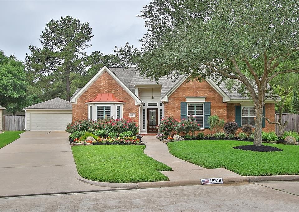 1st image of 15919 Echo Lodge Dr