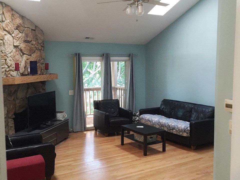 1st image of 637 Dana Ct APT D