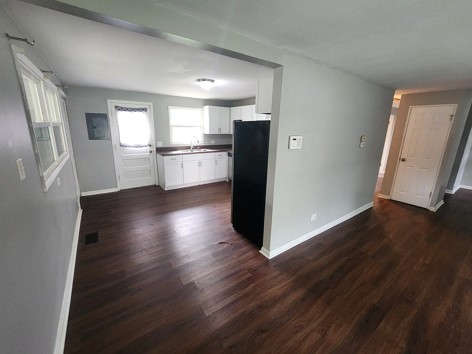3 bed, 1400 sqft, $2,195 — Photo 4