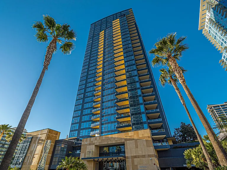 1325 Pacific Hwy #1603 — Photo 30