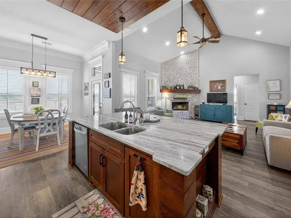15802 County Road 472, Tyler, TX 75706