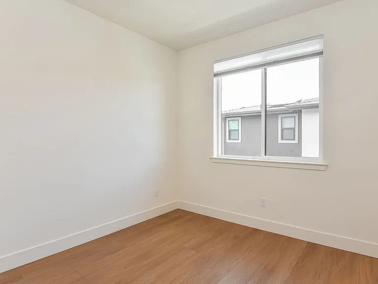951 Woodside Rd — Photo 24