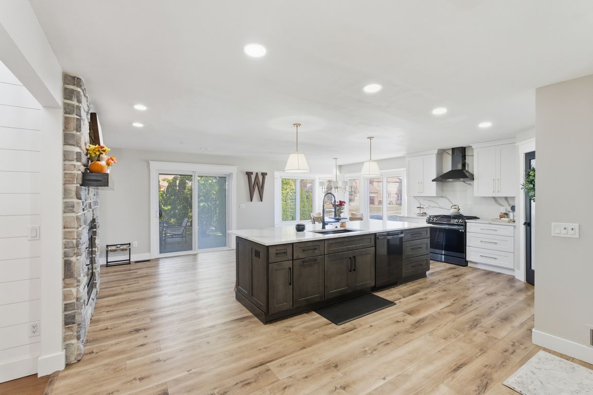 next background image