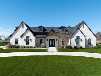 704 Glade Park Ct, Azle, TX, 76020